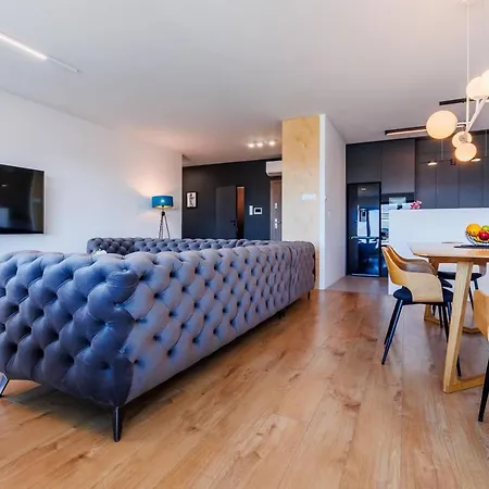 Ferienwohnung Panorama Capital Skyline - 17 Pietro Rzeszów Exterior foto