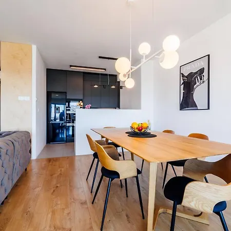 Ferienwohnung Panorama Capital Skyline - 17 Pietro Rzeszów Exterior foto