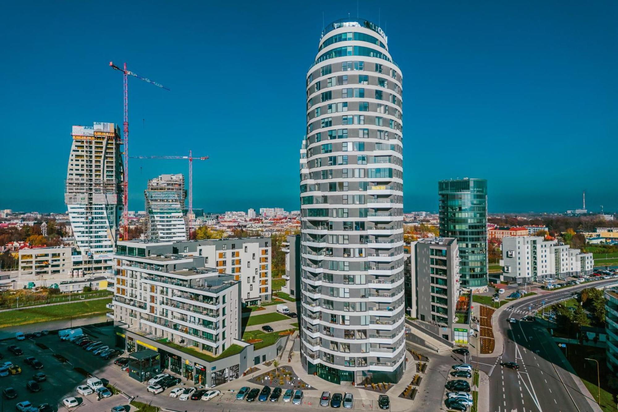 Panorama Capital Skyline - 17 Pietro Apartment *